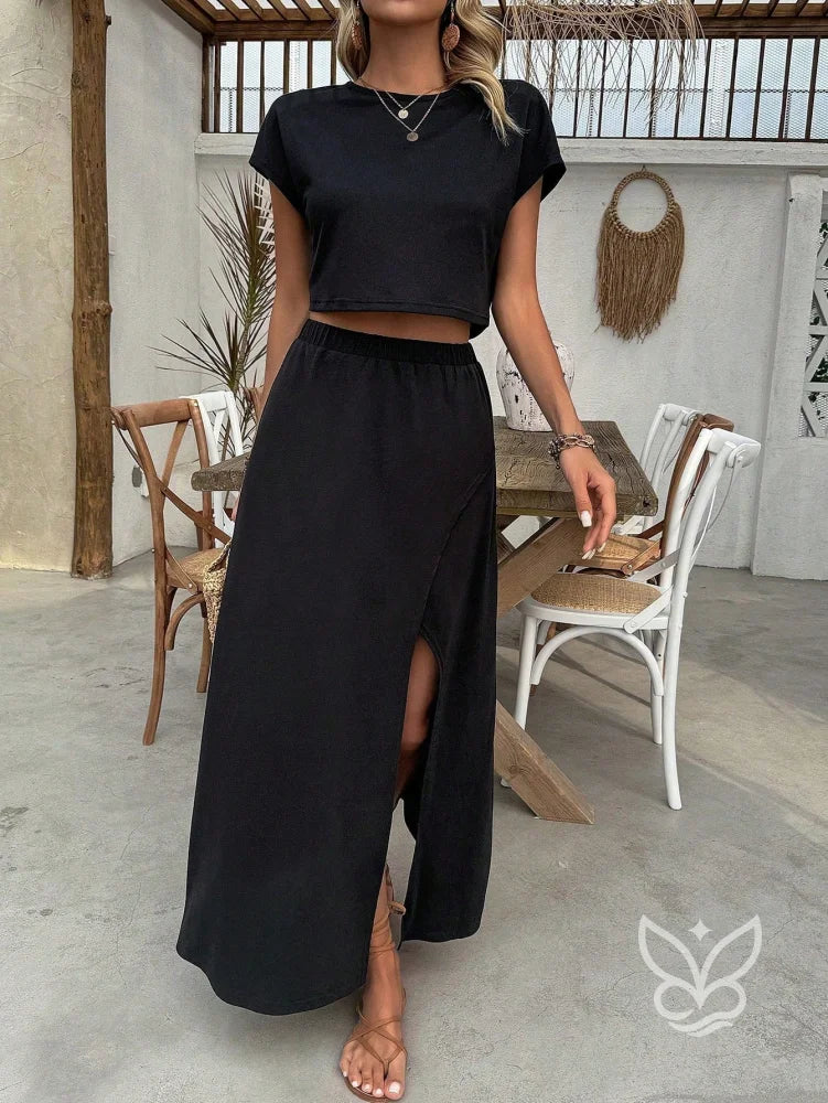 Conjunto Loungewear Com Blusa Básica E Saia Longa Com Fenda Conjunto Loungewear Com Blusa Básica E Saia Longa Com Fenda