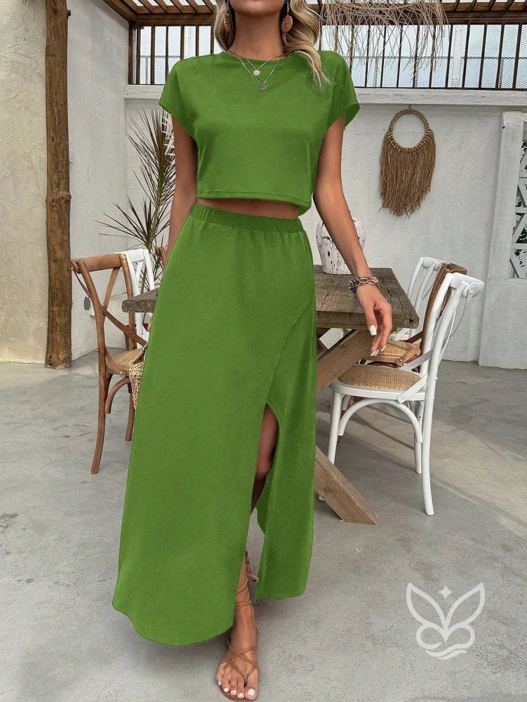 Conjunto Loungewear Com Blusa Básica E Saia Longa Com Fenda Conjunto Loungewear Com Blusa Básica E Saia Longa Com Fenda