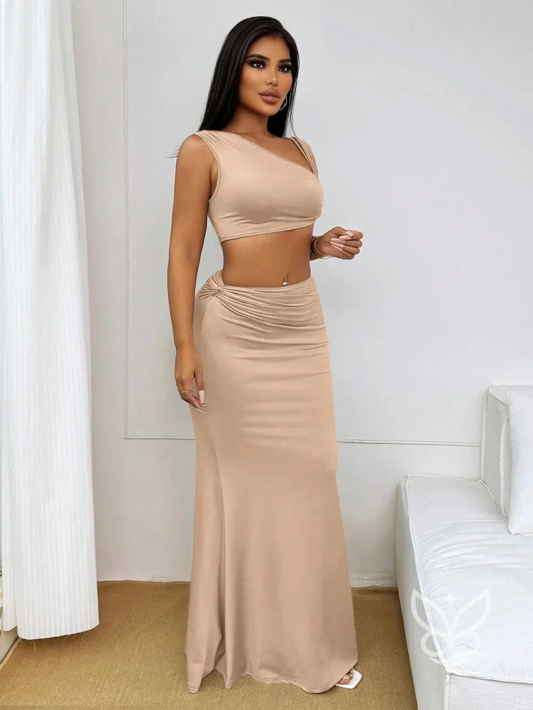 Conjunto Top Assimétrico E Saia Longa Ajustada Conjunto Top Assimétrico E Saia Longa Ajustada