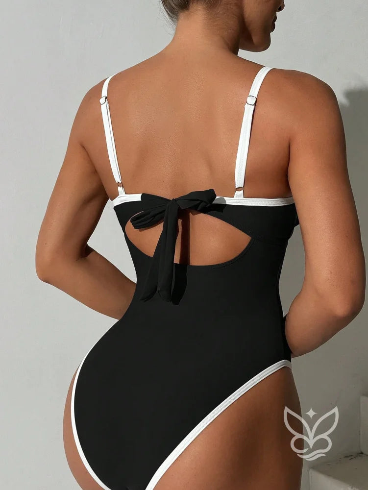 Maiô Modelador Com Bojo E Detalhes Contrastantes Maiô Modelador Com Bojo E Detalhes Contrastantes