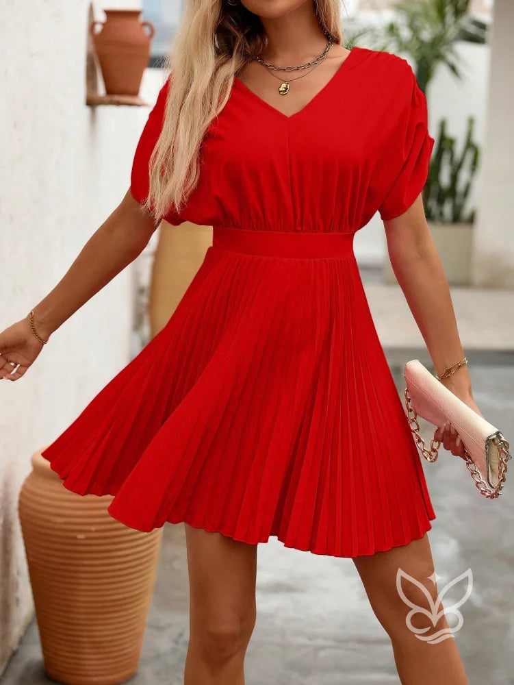 Vestido A-Line Plissado Com Decote V E Cintura Marcada Vestido A-Line Plissado Com Decote V E Cintura Marcada
