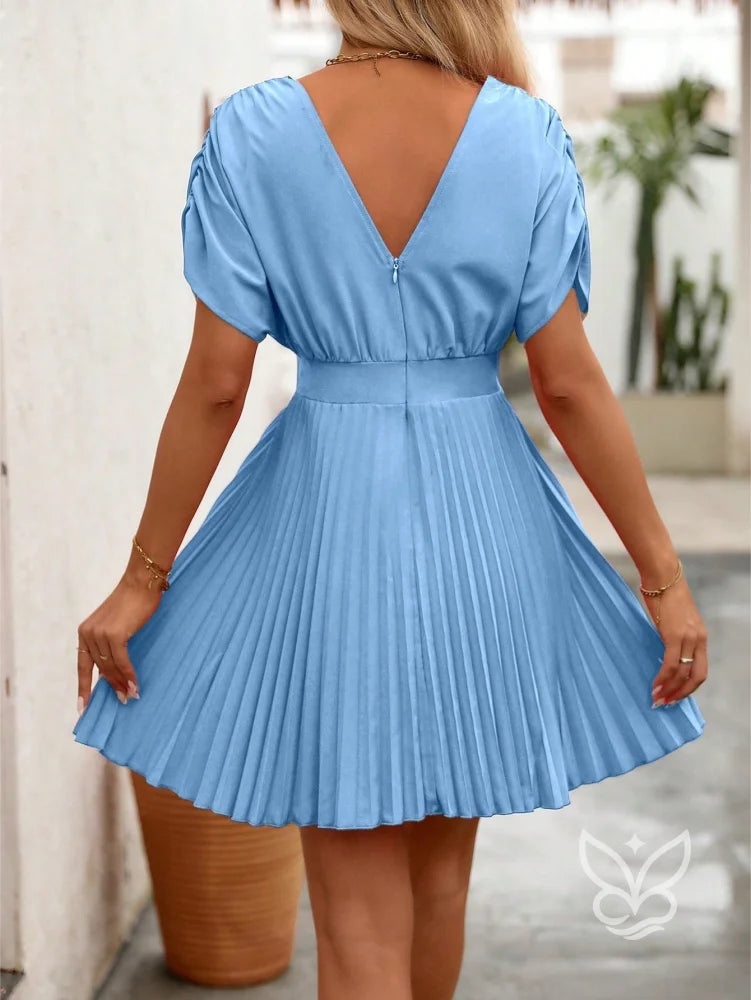 Vestido A-Line Plissado Com Decote V E Cintura Marcada Vestido A-Line Plissado Com Decote V E Cintura Marcada