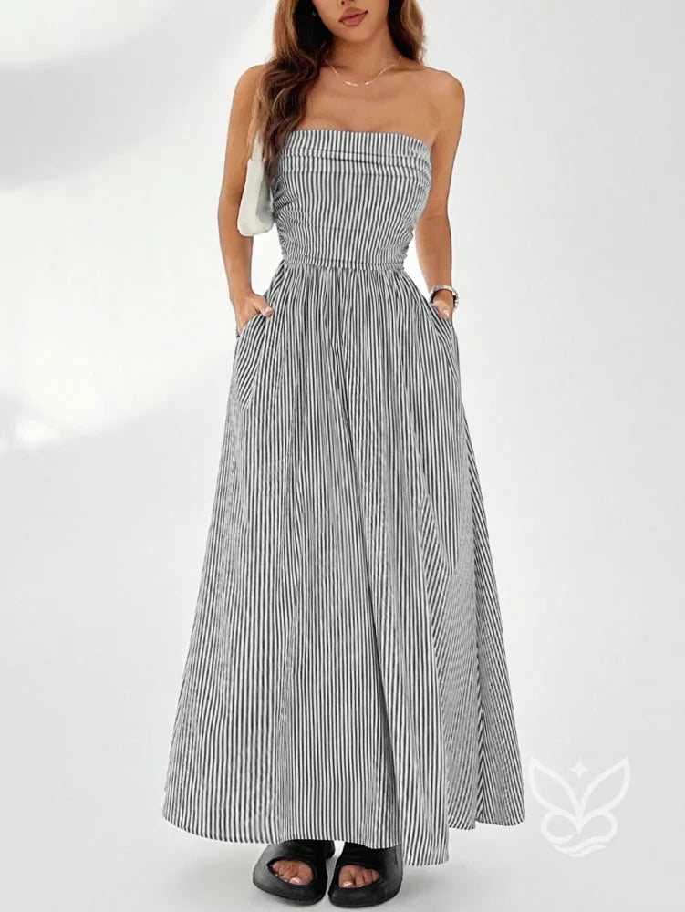 Vestido Bandeau Com Estampa Listrada E Caimento Solto Vestido Bandeau Com Estampa Listrada E Caimento Solto