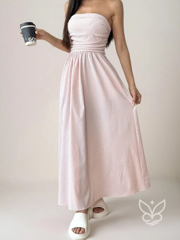 Vestido Bandeau Com Estampa Listrada E Caimento Solto Vestido Bandeau Com Estampa Listrada E Caimento Solto