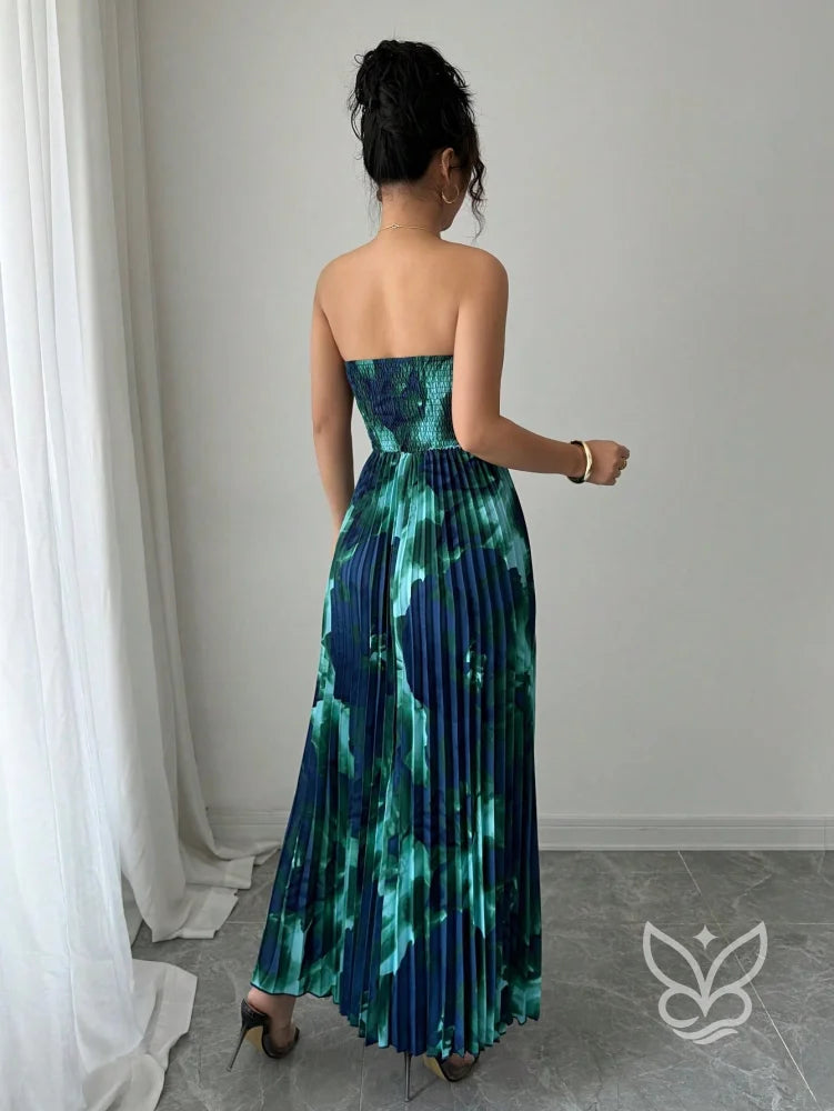 Vestido Bandeau Plissado Com Cintura Marcada E Estampa Tie Dye Vestido Bandeau Plissado Com Cintura Marcada E Estampa