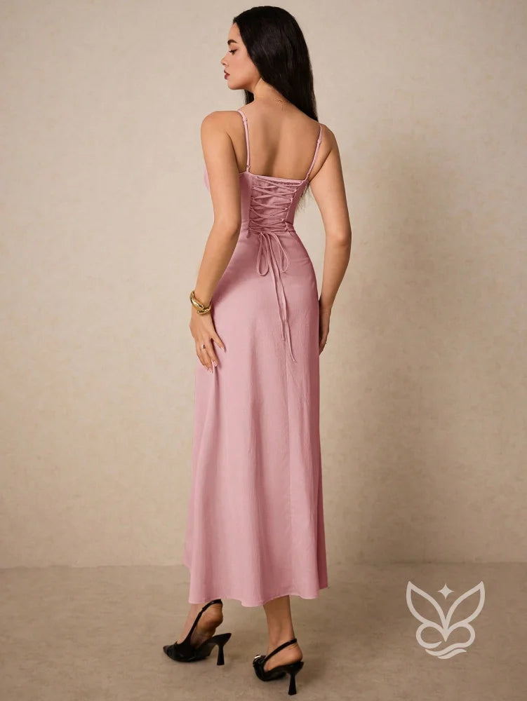 Vestido Casual com Franzido no Busto e Alças Finas Vestido Casual com Franzido no Busto e Alças Finas