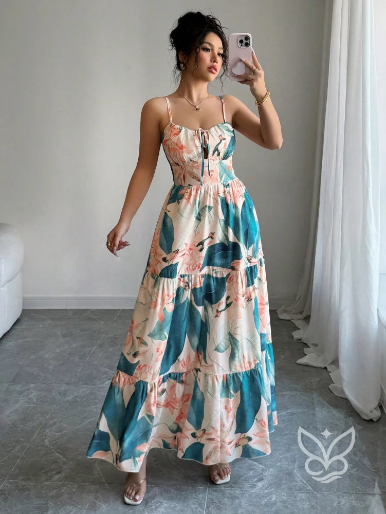 Vestido Com Alças Finas Cintura Marcada E Estampa Folhagem Vestido Com Alças Finas Cintura Marcada E Estampa Folhagem