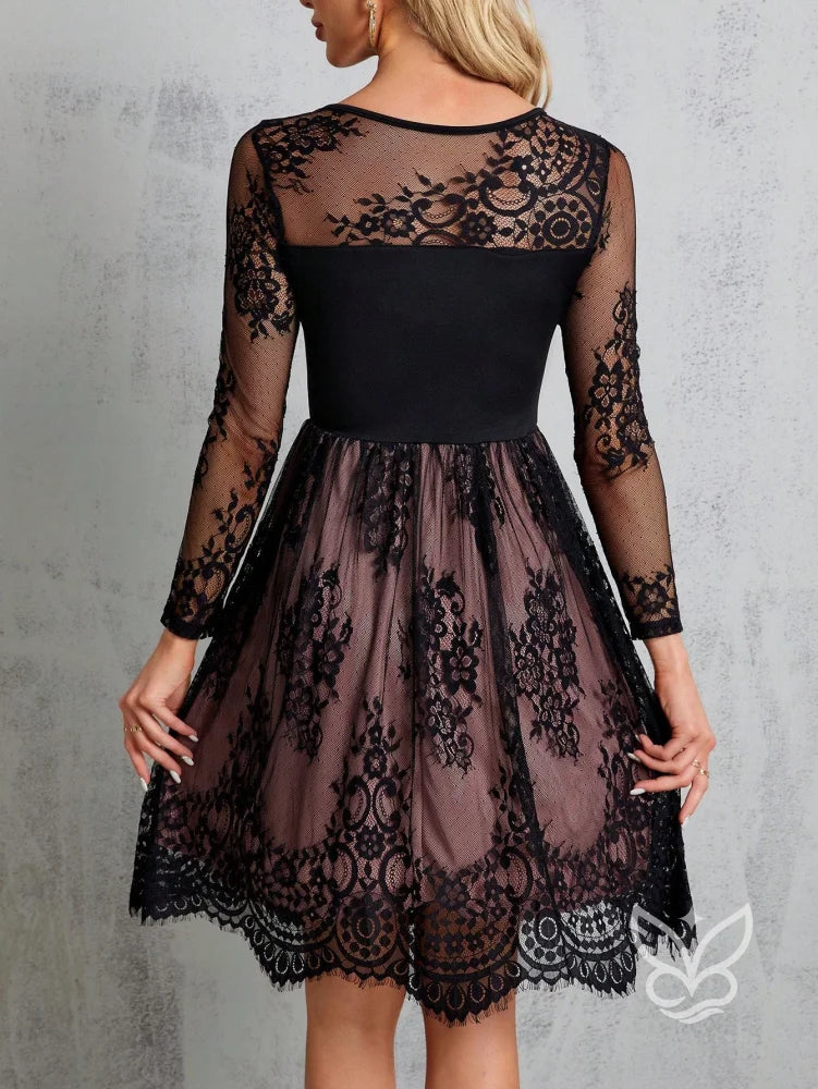 Vestido Com Tule Bordado Manga Longa E Alta Elasticidade Vestido Com Tule Bordado Manga Longa E Alta Elasticidade
