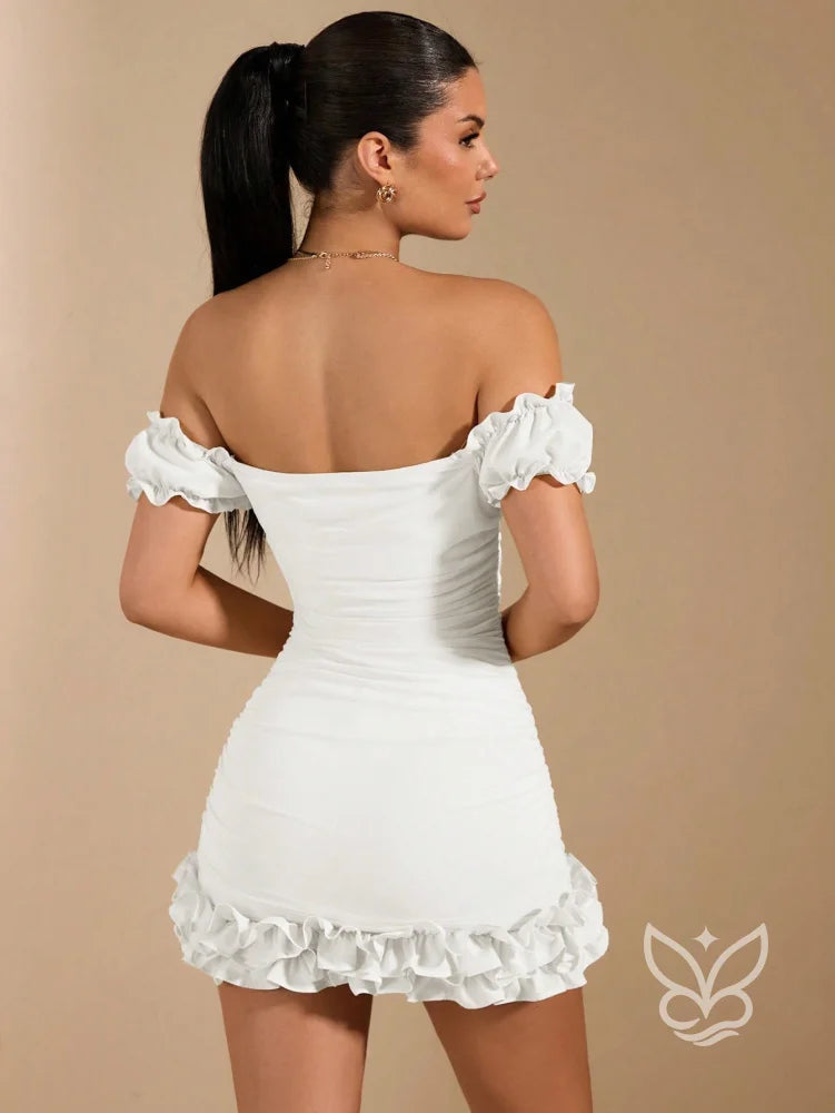 Vestido Curto Barra Bufante Detalhe Floral E Caimento Ajustado Vestido Curto Barra Bufante Detalhe Floral E Caimento