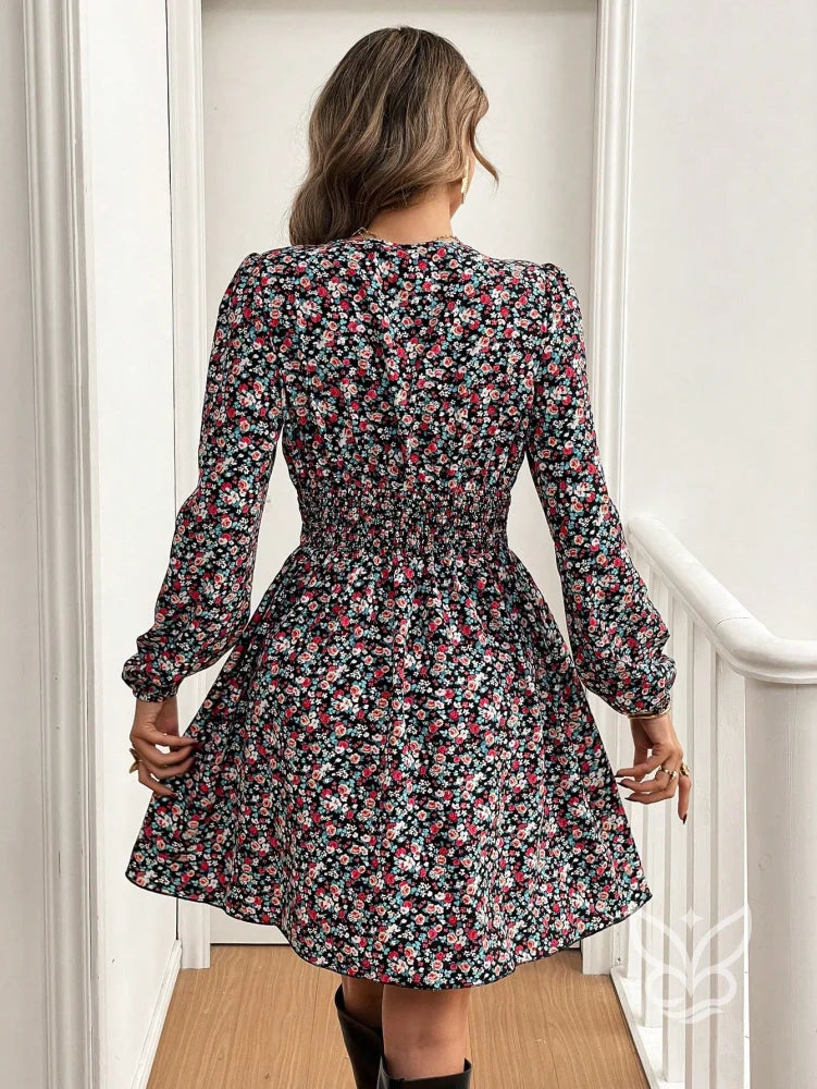Vestido Curto Floral Com Manga Longa E Decote V Vermelho / PP Vestido Curto Floral Com Manga Longa E Decote V