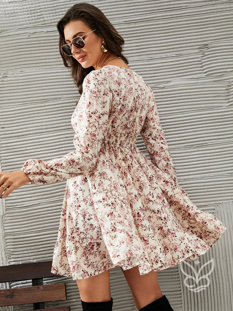 Vestido Curto Floral Com Renda E Decote V Profundo Vestido Curto Floral Com Renda E Decote V Profundo