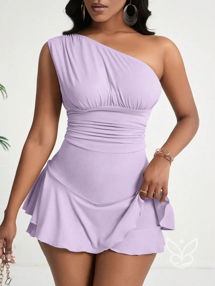 Vestido Curto Ombro Único Com Babados E Modelagem Ajustada Vestido Curto Ombro Único Com Babados E Modelagem Ajustada