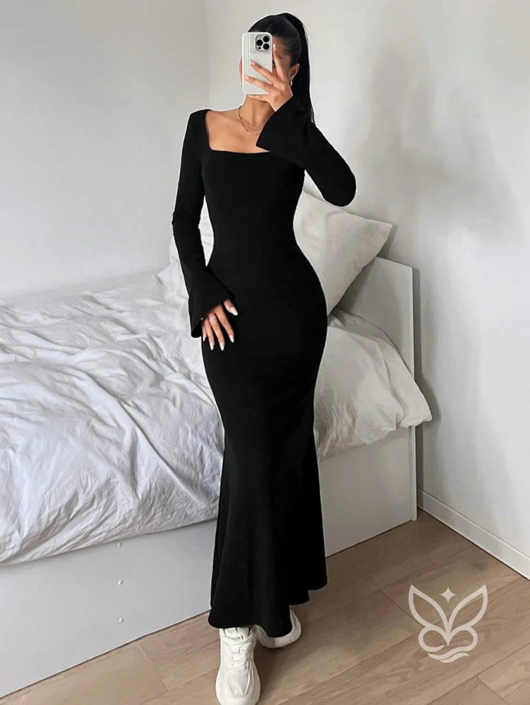 Vestido Longo Ajustado Com Manga Longa E Decote Quadrado Vestido Longo Ajustado Com Manga Longa E Decote Quadrado