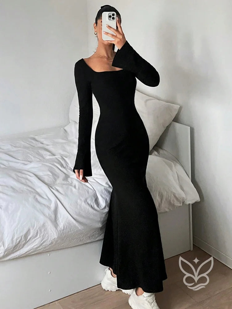 Vestido Longo Ajustado Com Manga Longa E Decote Quadrado Vestido Longo Ajustado Com Manga Longa E Decote Quadrado