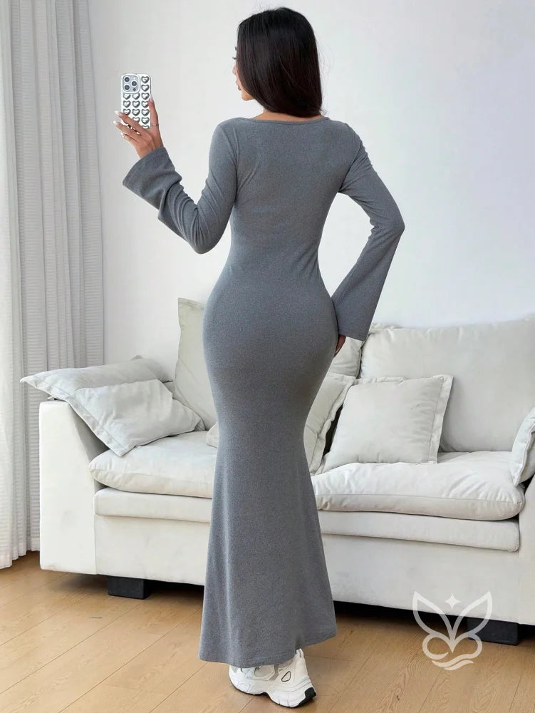 Vestido Longo Ajustado Com Manga Longa E Decote Quadrado Vestido Longo Ajustado Com Manga Longa E Decote Quadrado