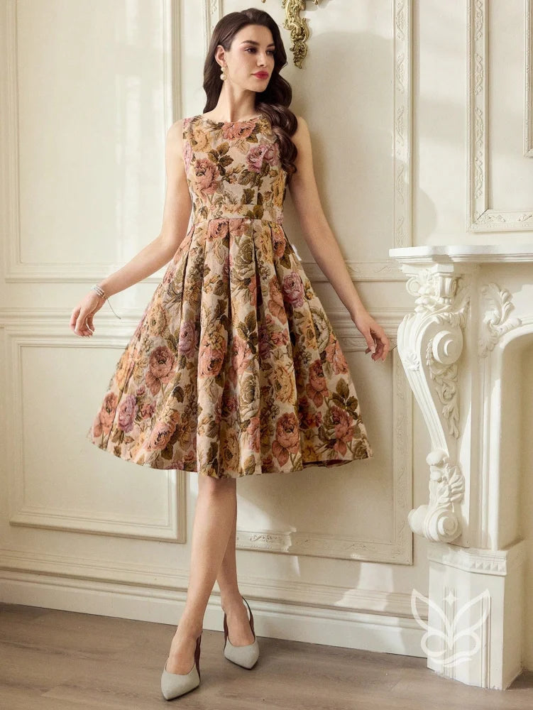 Vestido Midi Floral com Modelagem Godê Sofisticada Vestido Midi Floral com Modelagem Godê Sofisticada