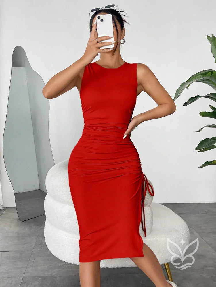 Vestido Midi Justo Com Amarração Lateral E Sem Manga Vestido Midi Justo Com Amarração Lateral E Sem Manga