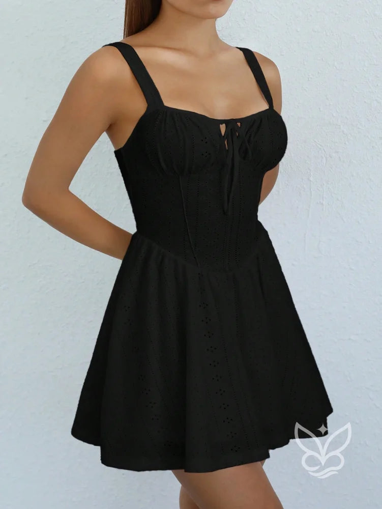 Vestido Mini com Cintura Franzida e Amarração Frontal Vestido Mini com Cintura Franzida e Amarração Frontal