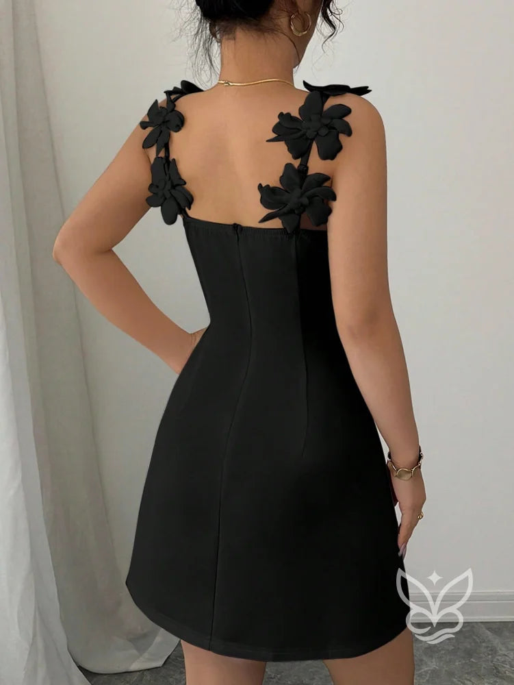 Vestido Tubinho Com Alças De Flores Em Efeito 3D Romântico Vestido Tubinho Com Alças De Flores Em Efeito 3D Romântico