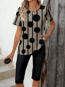 Conjunto Casual Com Blusa Básica E Legging Estampada Floral