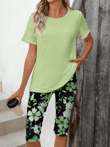 Conjunto Casual Com Blusa Básica E Legging Estampada Floral