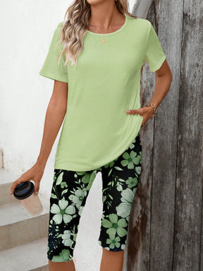 Conjunto Casual Com Blusa Básica E Legging Estampada Floral