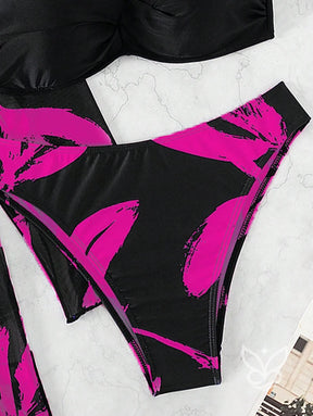 Biquíni Bandeau Push Up Com Saída Saia Peplum Biquíni Bandeau Push Up Com Saída Saia Peplum