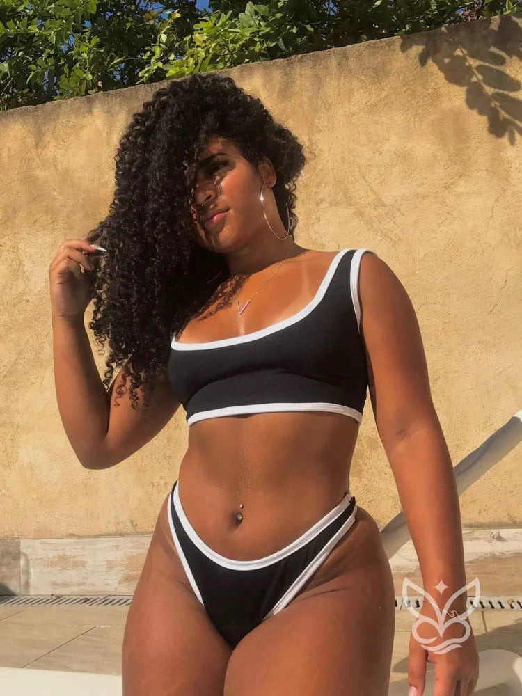 Biquíni Bicolor Com Top Reto E Calcinha Cavada Preto / PP Biquíni Bicolor Com Top Reto E Calcinha Cavada