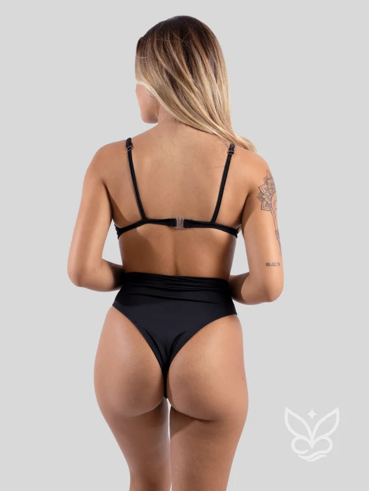 Biquíni Com Bojo E Calcinha Cintura Alta Biquíni Com Bojo E Calcinha Cintura Alta