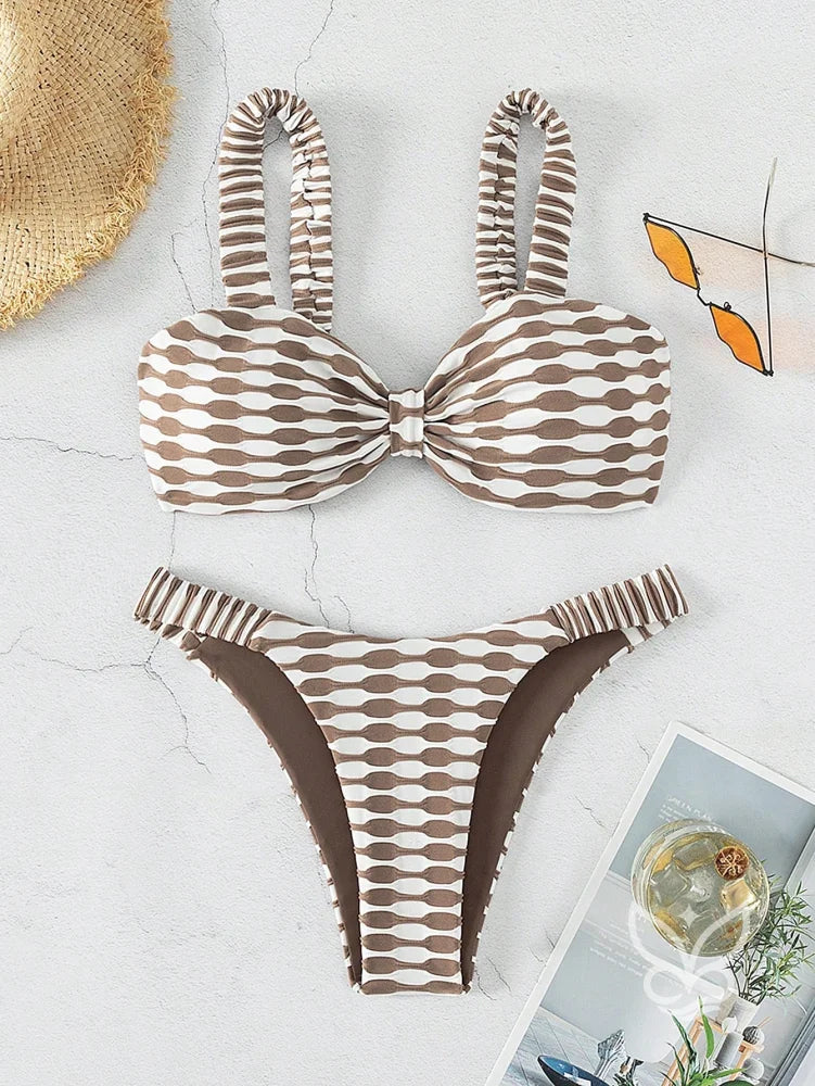 Biquíni Estampado Com Top Estruturado E Franzido Biquíni Estampado Com Top Estruturado E Franzido