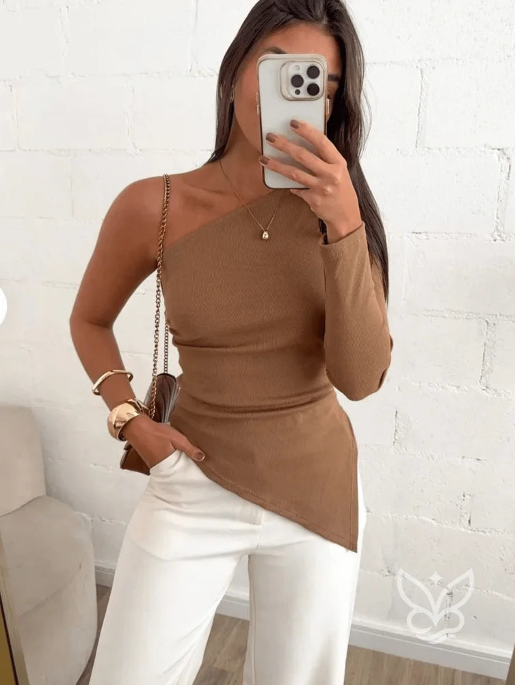 Blusa Assimétrica de Um Ombro com Manga Longa Blusa Assimétrica de Um Ombro com Manga Longa