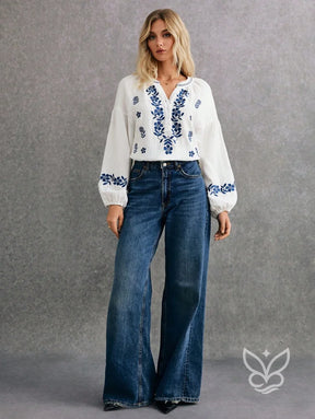 Blusa Boho de Algodão com Bordado Azul e Manga Longa Blusa Boho de Algodão com Bordado Azul e Manga Longa