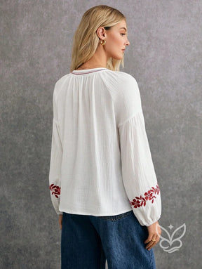 Blusa Boho de Algodão com Bordado Azul e Manga Longa Blusa Boho de Algodão com Bordado Azul e Manga Longa