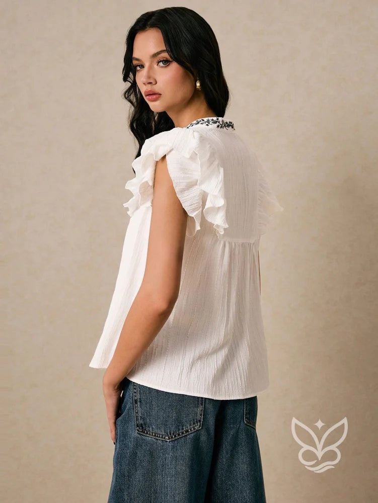 Blusa Bordada Com Babados E Gola Com Amarração Blusa Bordada Com Babados E Gola Com Amarração