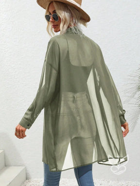 Blusa Botões Frontais Com Manga Drop Shoulder e Manga Longa Blusa Botões Frontais Com Manga Drop Shoulder e Manga Longa
