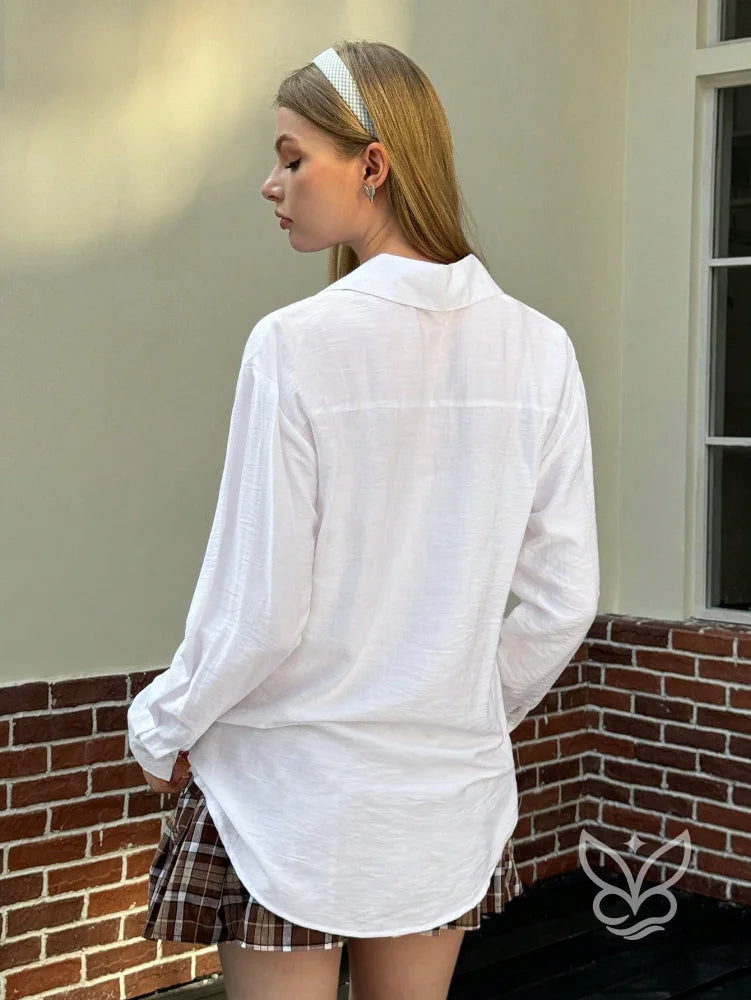 Blusa Camisa de Linho com Botões e Bordado Discreto Blusa Camisa de Linho com Botões e Bordado Discreto