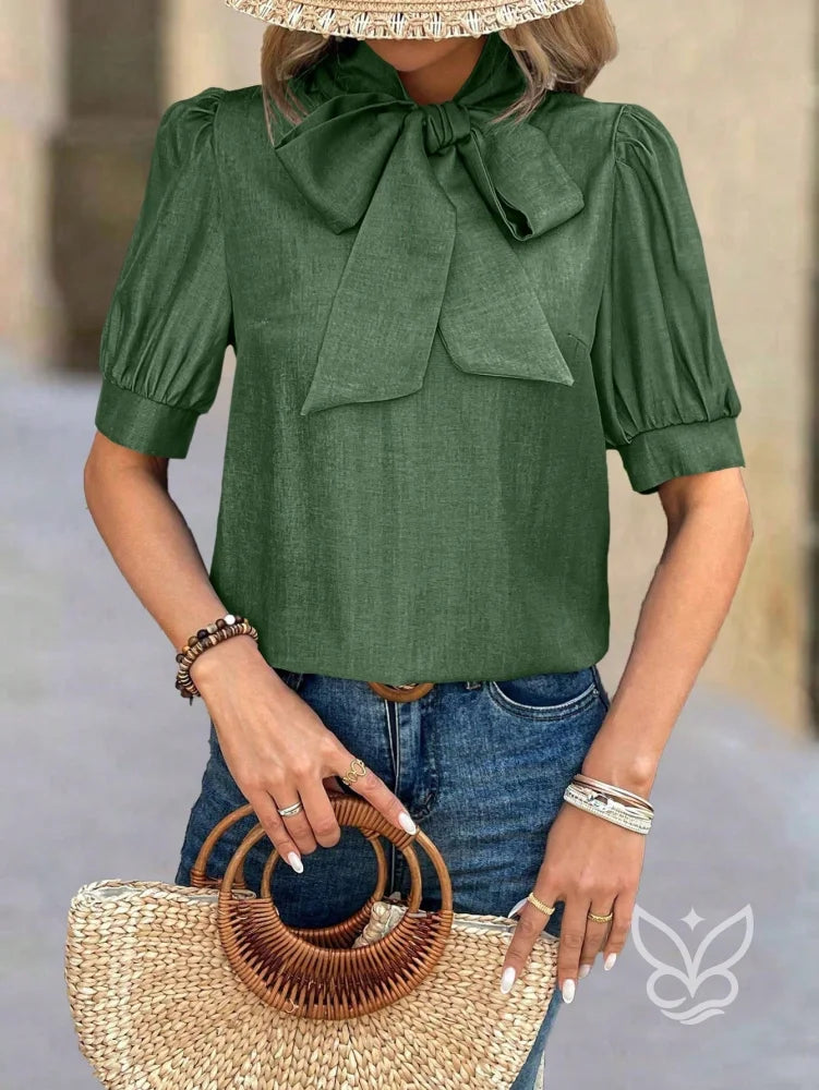 Blusa Com Gola Laço E Manga Bufante Com Pregas Blusa Com Gola Laço E Manga Bufante Com Pregas
