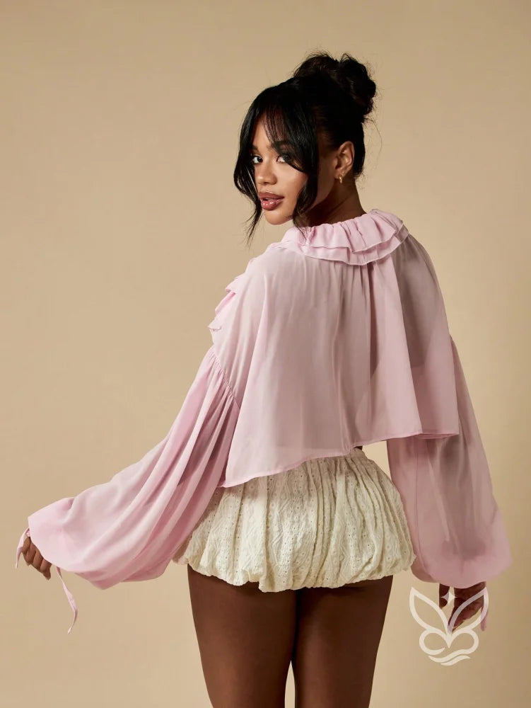 Blusa Com Gola Victoriana Babados E Mangas Bufantes Blusa Com Gola Victoriana Babados E Mangas Bufantes