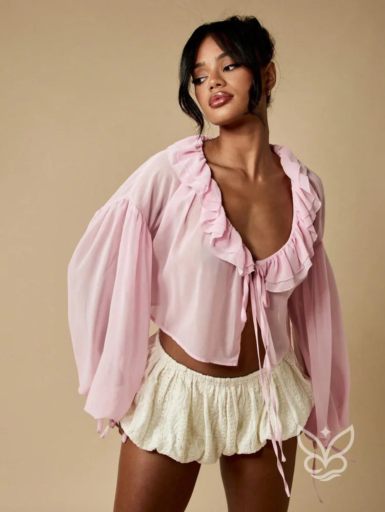 Blusa Com Gola Victoriana Babados E Mangas Bufantes Blusa Com Gola Victoriana Babados E Mangas Bufantes