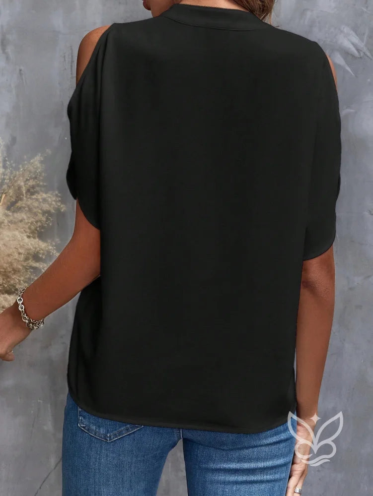 Blusa com Ombros Vazados e Decote em V Sofisticado Blusa com Ombros Vazados e Decote em V Sofisticado
