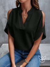 Blusa com Ombros Vazados e Decote em V Sofisticado Preto / P Blusa com Ombros Vazados e Decote em V Sofisticado