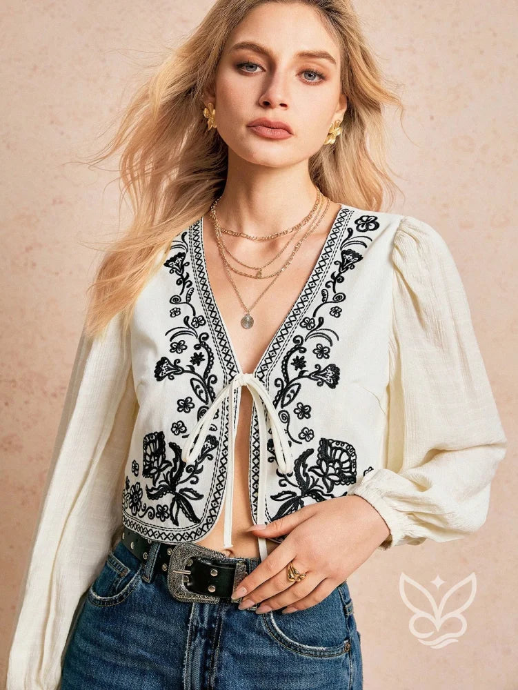 Blusa Cropped Bordada Com Amarração E Mangas Bufantes Blusa Cropped Bordada Com Amarração E Mangas Bufantes
