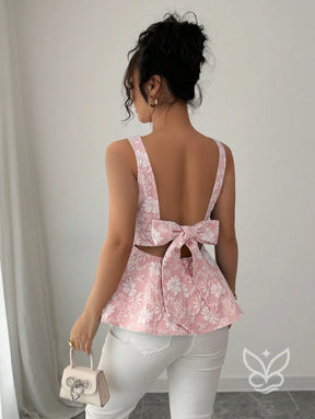 Blusa Cropped Com Costas Abertas E Laço Decorativo Blusa Cropped Com Costas Abertas E Laço Decorativo
