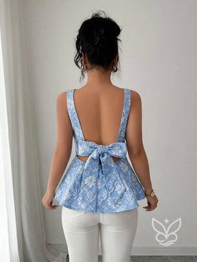 Blusa Cropped Com Costas Abertas E Laço Decorativo Blusa Cropped Com Costas Abertas E Laço Decorativo