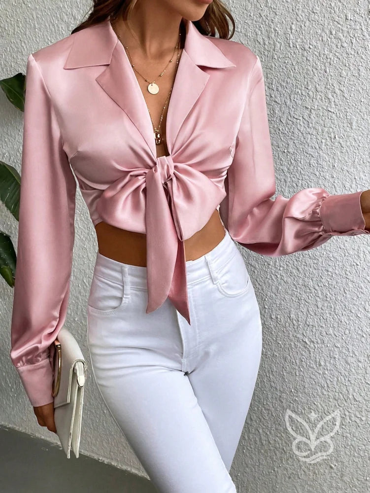 Blusa Cropped Em Cetim Com Gola Lapela E Laço Frontal Rosa Chiclete / PP Blusa Cropped Em Cetim Com Gola Lapela E Laço