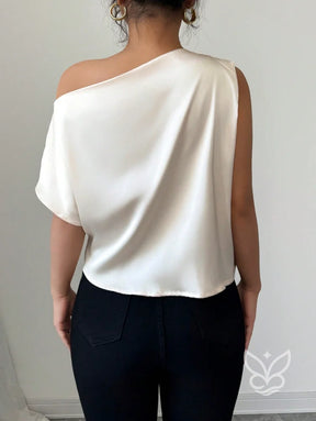 Blusa De Um Ombro Só Em Cetim Com Caimento Assimétrico Blusa De Um Ombro Só Em Cetim Com Caimento Assimétrico