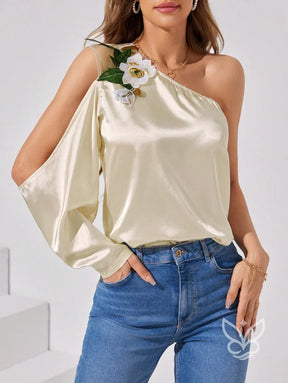 Blusa De Um Ombro Só Em Cetim Com Flor Aplicada Blusa De Um Ombro Só Em Cetim Com Flor Aplicada
