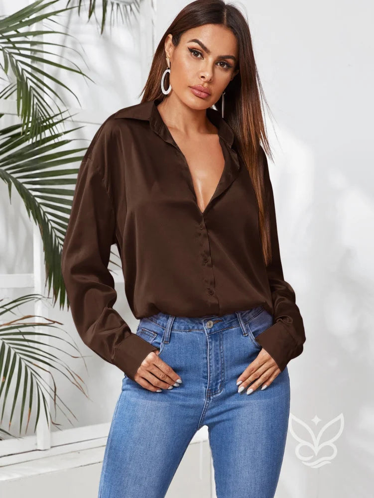 Blusa Em Cetim Com Botões Frontais E Gola Elegante Chocolate / PP Blusa Em Cetim Com Botões Frontais E Gola Elegante
