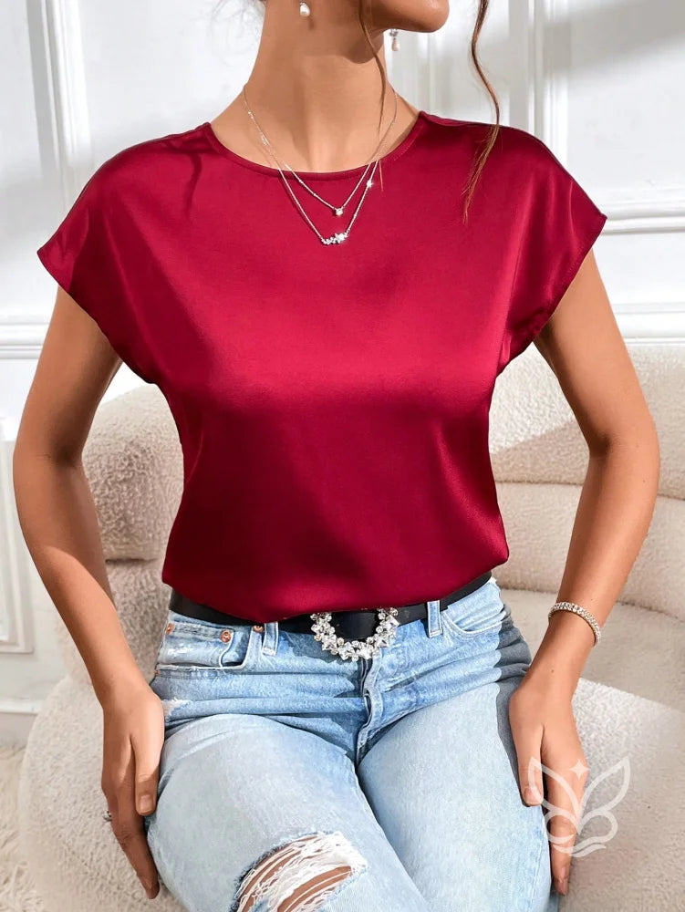 Blusa Em Cetim Com Decote Profundo E Costas Drapeadas Blusa Em Cetim Com Decote Profundo E Costas Drapeadas