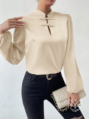 Blusa Em Cetim Com Gola Chinesa E Manga Bufante Blusa Em Cetim Com Gola Chinesa E Manga Bufante